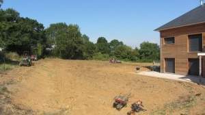 Travaux de terrassement en cours Rots