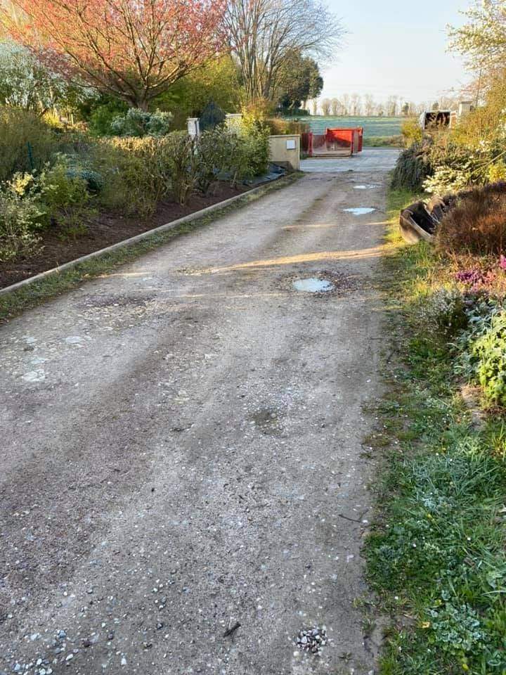 Chemin d'accès en à rénover Rots