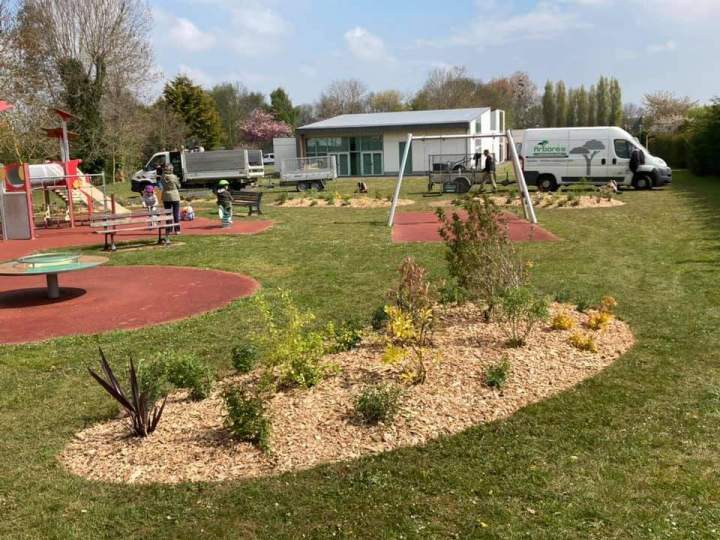 Jardin avec paillage Rots