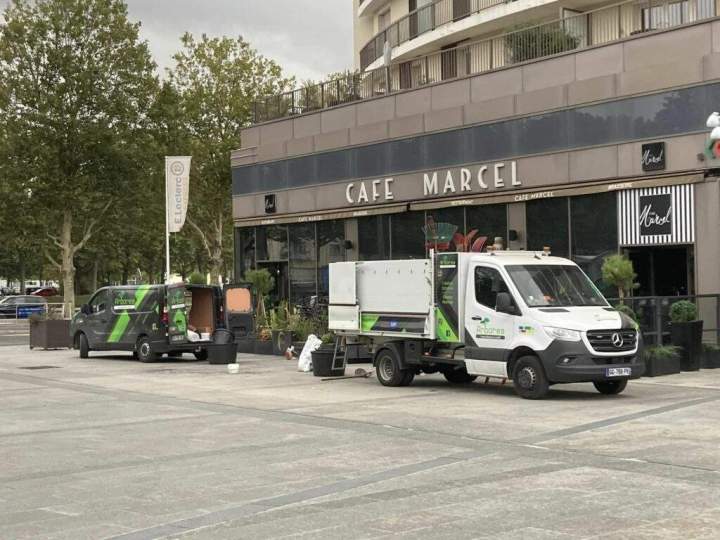 Aménagement petit jardin Café Marcel Rots
