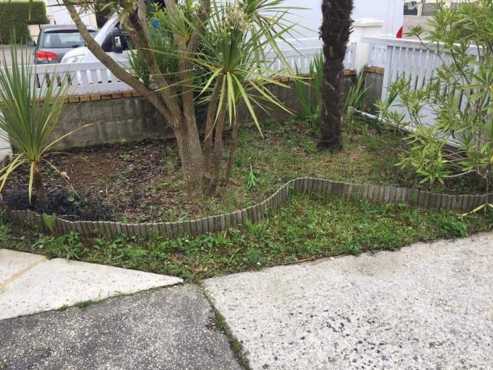 Jardin avant aménagement Rots
